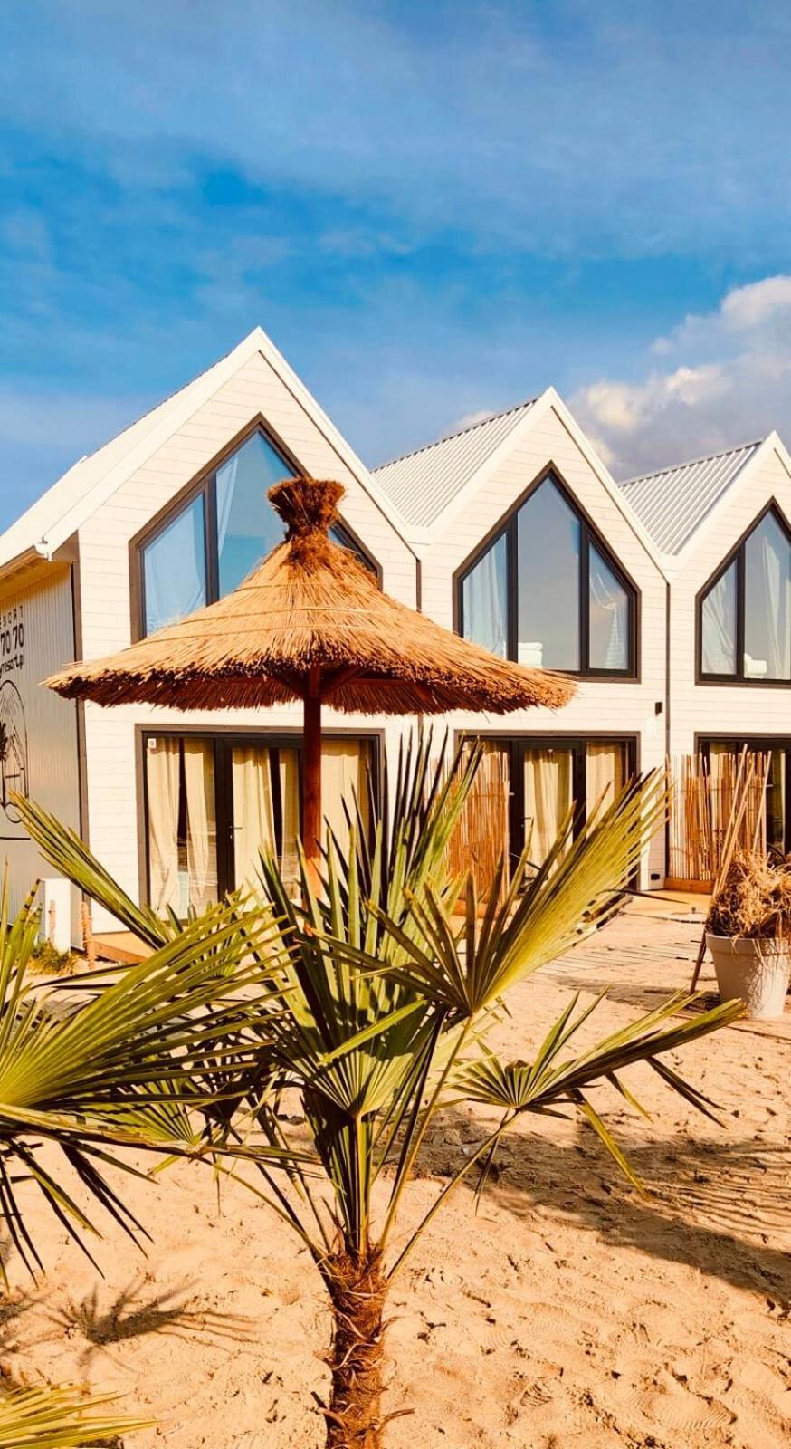 Lulu Holiday Resort Domki Z Podgrzewanym Basenem Mielno  Exteriör bild